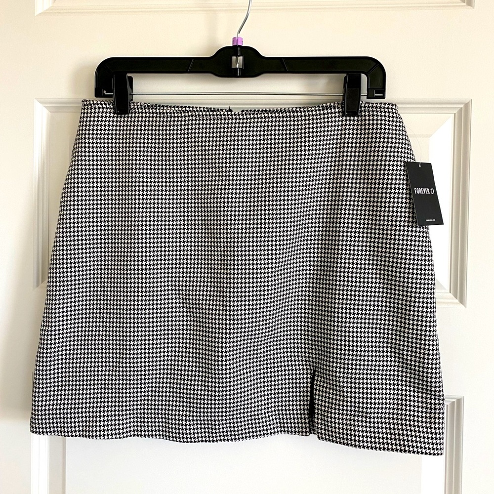 Forever 21 houndstooth mini skirt